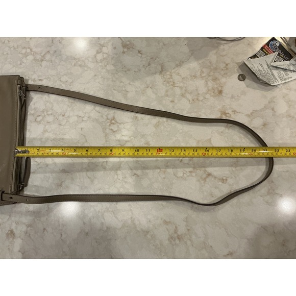 Banana Republic Crossbody Bag Taupe Leather Purse Zip Top Everyday Handbag - Picture 7 of 15